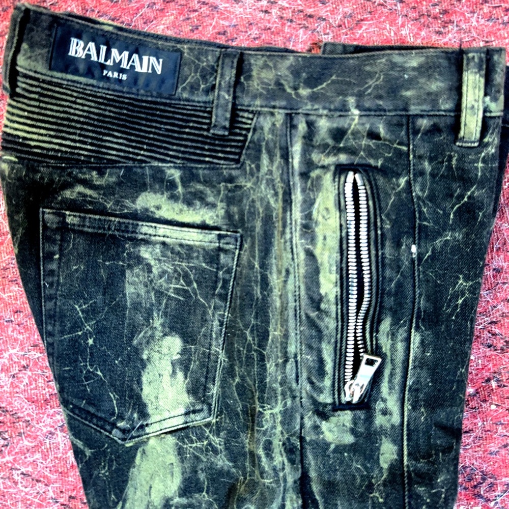 Black Skinny Jeans with Distressed Texture **Excellent Condition**
